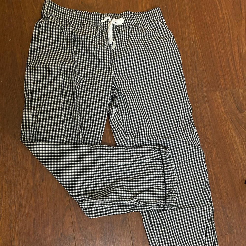Love by Gap checkered pajama bottoms